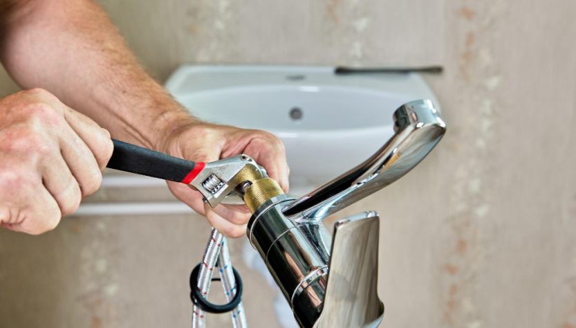 remplacer un robinet autoperceur facilement